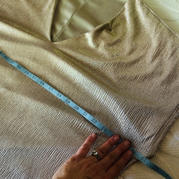 Gold shimmery size M V-Neck Tunic mini dress. So flattering and beautiful - Picture 9 of 10